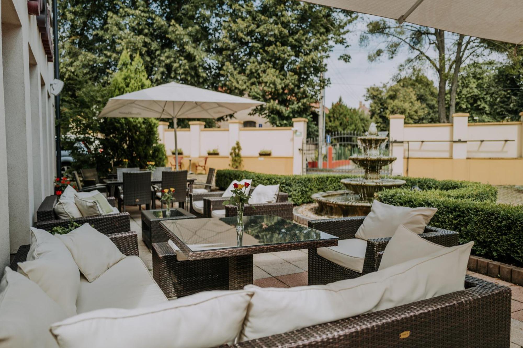 Eco Friendly Hotel Dalia Кошице Экстерьер фото